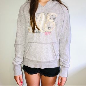 American Eagle grey sweatshirt